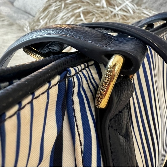 VERA BRADLEY Streeterville Ella Tote Blue White Wavy Stripe Water Repellant - Picture 8 of 15